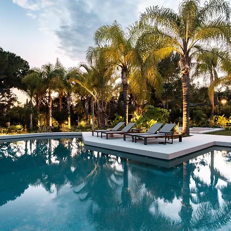 Villa Lotus