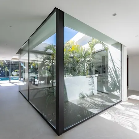 Villa Lotus *