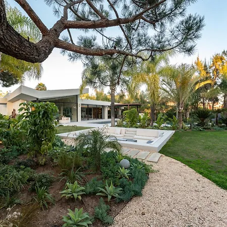 Lotus Villa *