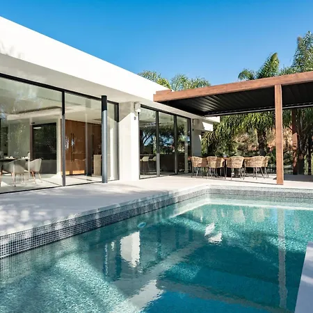 Villa Lotus