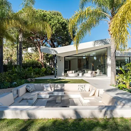 Villa Lotus